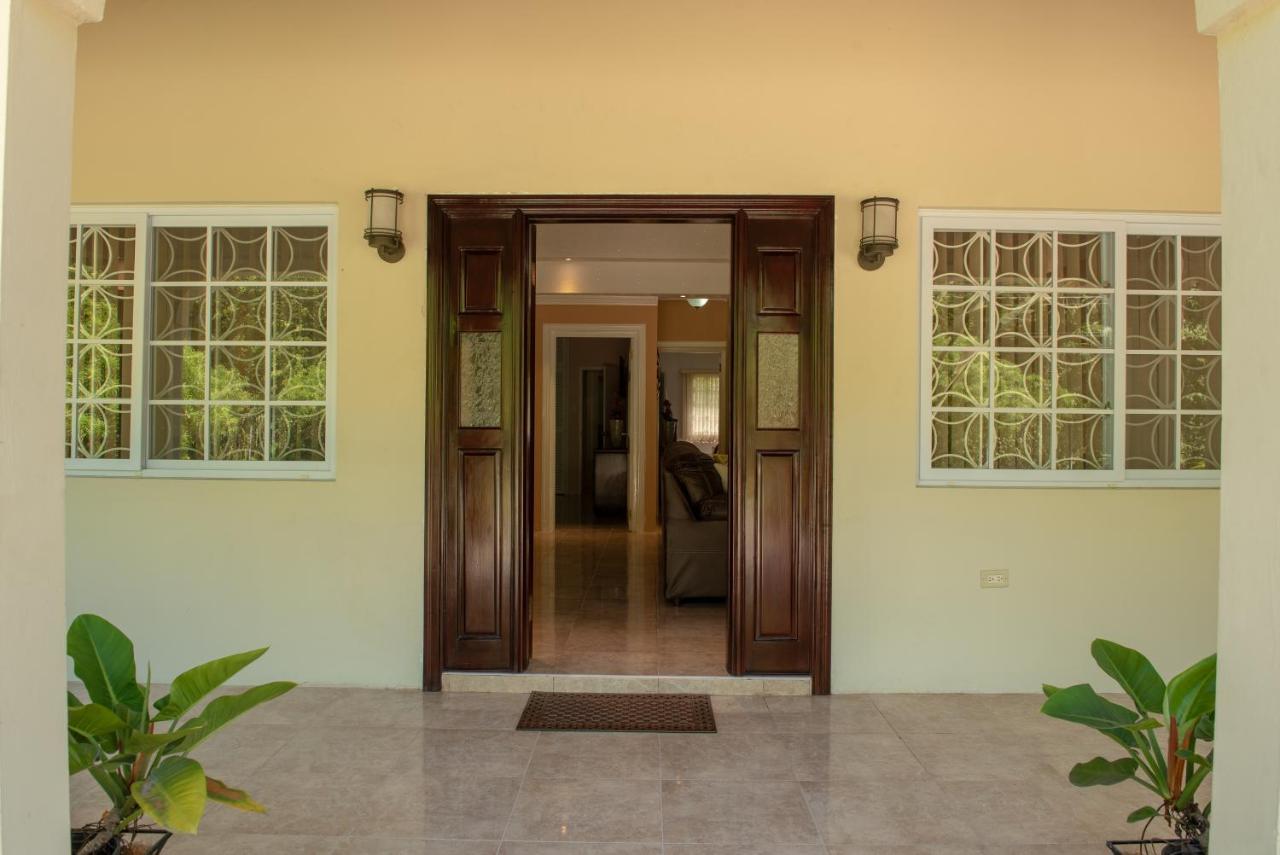 Tropical Escape Villa Очо Риос Екстериор снимка