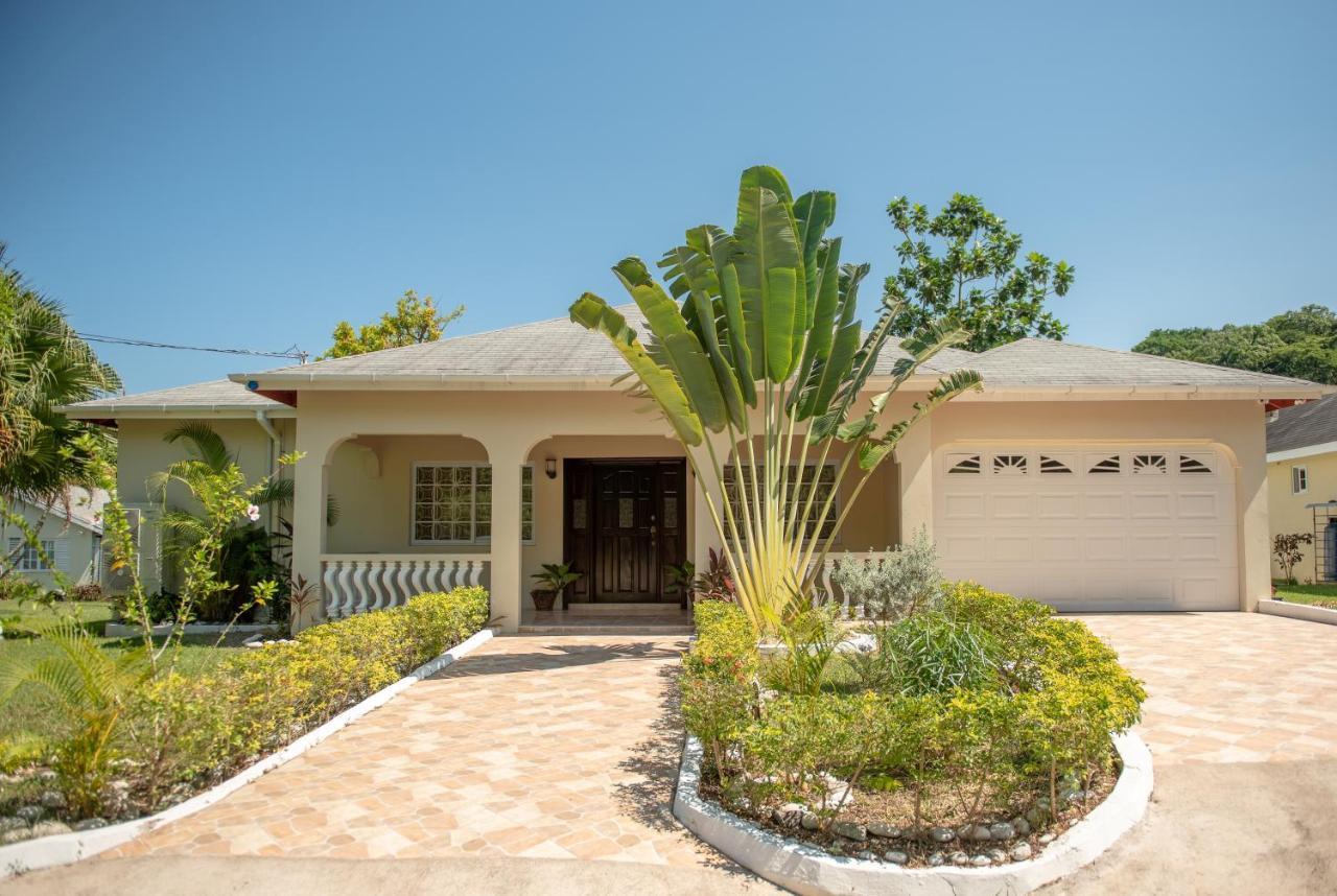 Tropical Escape Villa Очо Риос Екстериор снимка